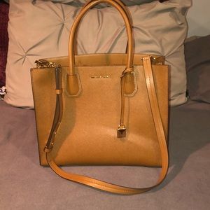 Michael Kors leather bag w/gold-tone hardware